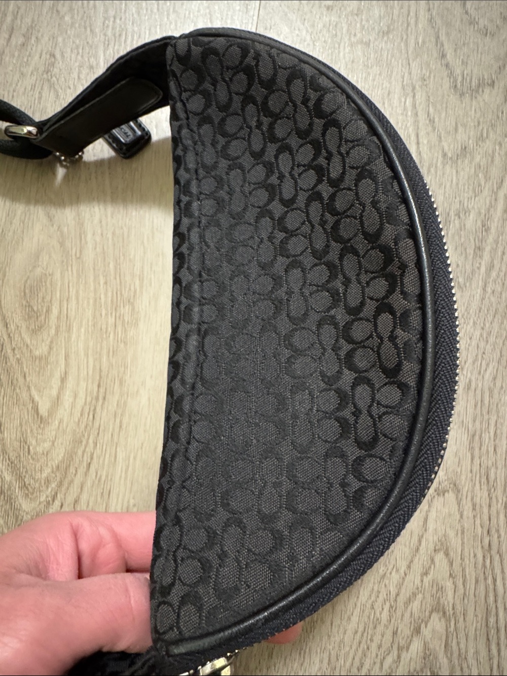 Coach Mini Signature Waist Pack/Belt Bag Black - Picture 4 of 11